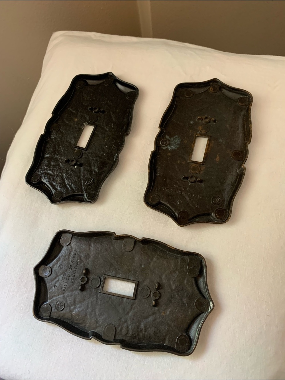 🏛️Lot(5) : 1971 Amerock Carriage House Switch Plates - Vintage 9081-1 & 9084-1 - Picture 5 of 13